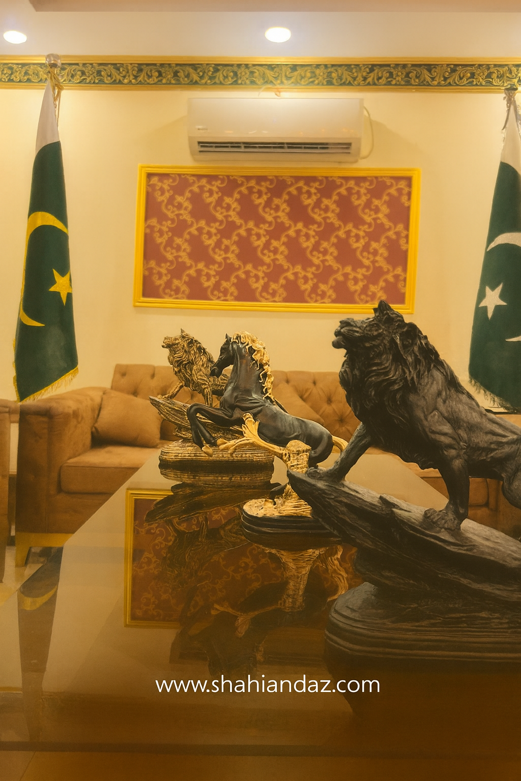 The Roar of Royalty – Golden Lion Sculpture on Cliff Muzamil Decor